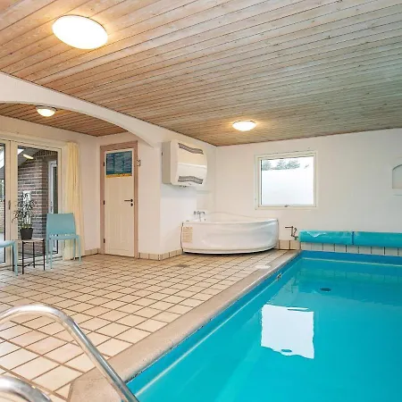 Сasa de vacaciones 10 Person In Bl Vand Ho